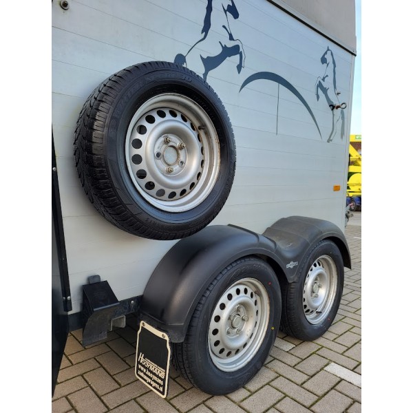 Humbaur Volledig Aluminium paardentrailer **