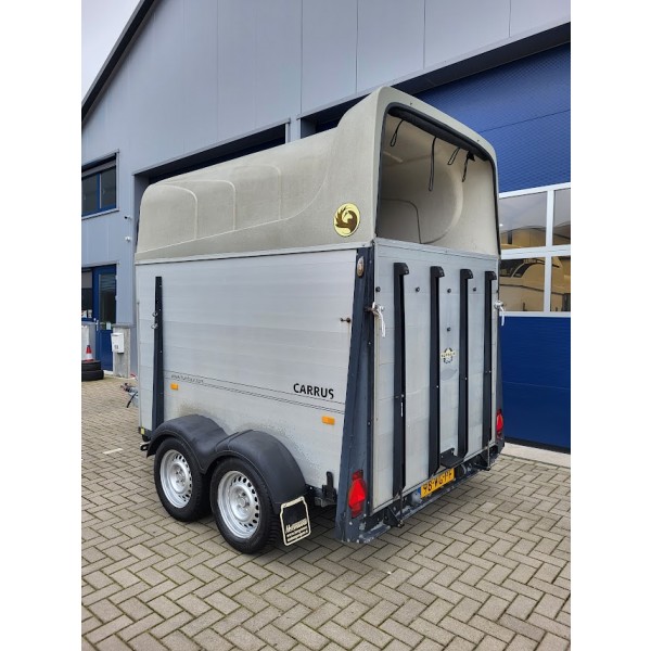 Humbaur Volledig Aluminium paardentrailer **