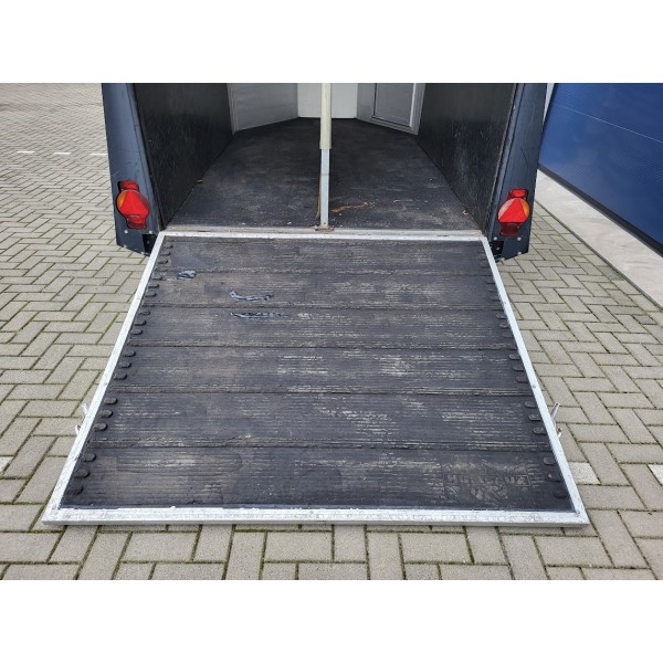 Humbaur Volledig Aluminium paardentrailer **